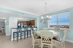 Dining - 🌊Large Balcony with Gulf Views • 2 Pools • Ariel Dunes I 1001 ⭐ (Miramar Beach)