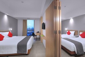 Superior Room | In-room safe, desk, laptop workspace, soundproofing