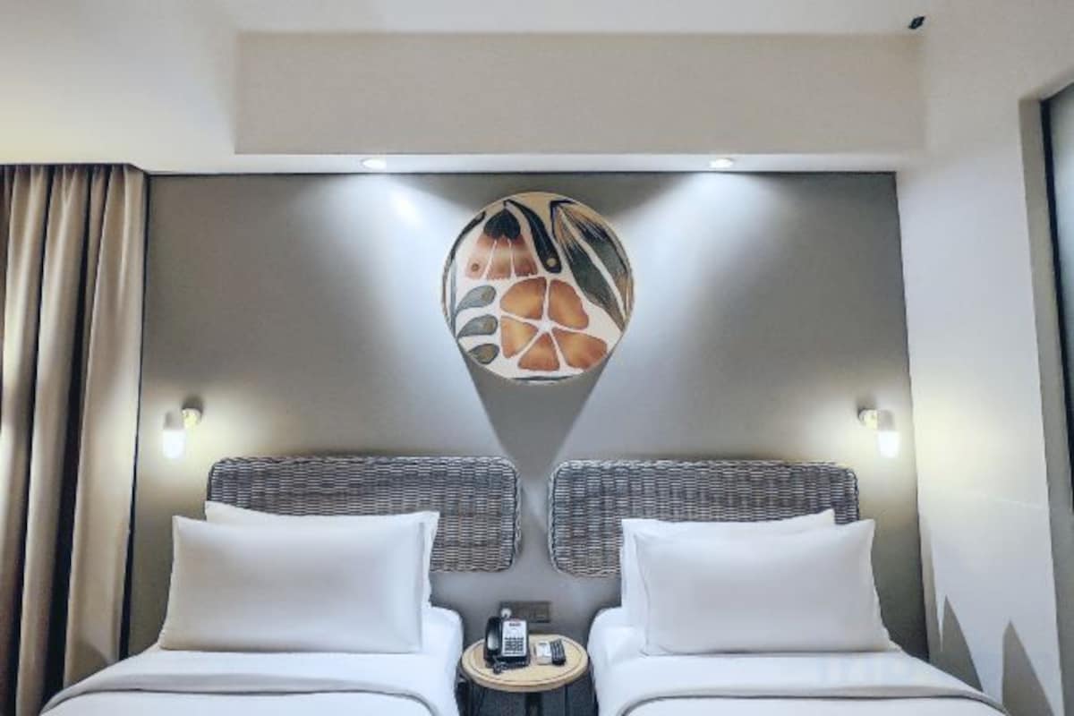 In-room safe, desk, laptop workspace, soundproofing