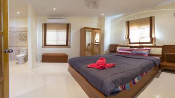 7 chambres, coffres-forts dans les chambres, fer et planche à repasser