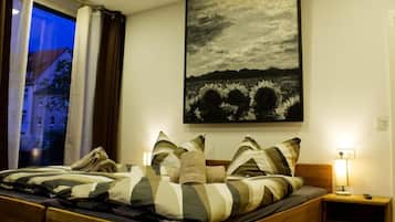 Rideaux occultants, chambres insonorisées, Wi-Fi gratuit, draps fournis
