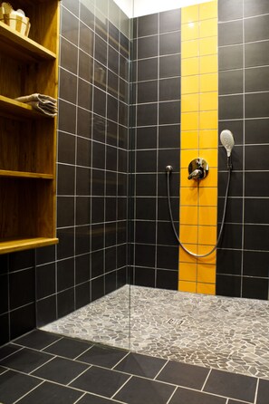 Shared bathroom - KL17 Ostel – Hostel Döbeln (Doebeln)