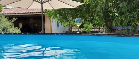 Piscine extérieure (ouverte en saison)