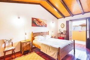 Classic Room, Balcony, Mountain View (4)