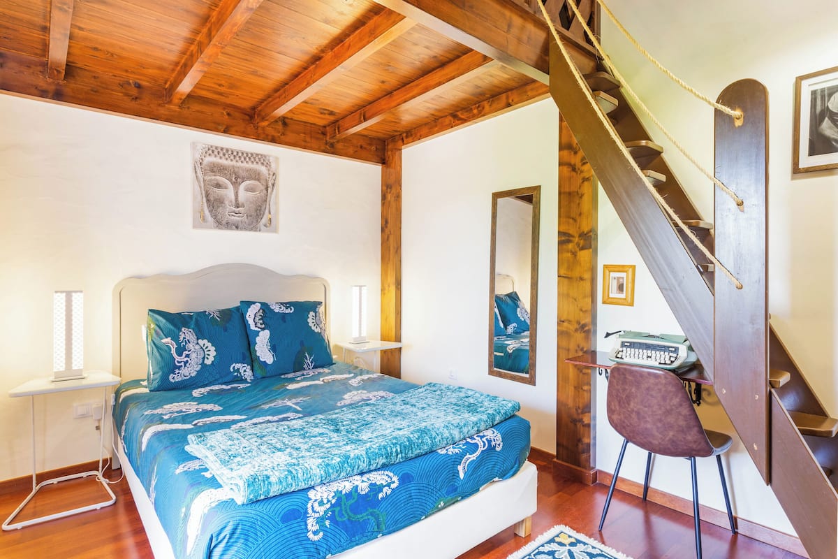 Classic Room, Balcony, Mountain View (5) | Premium bedding, minibar, individually decorated, individually furnished