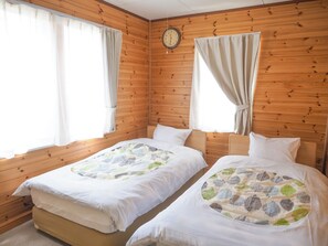 3 habitaciones, escritorio, wifi gratis y ropa de cama