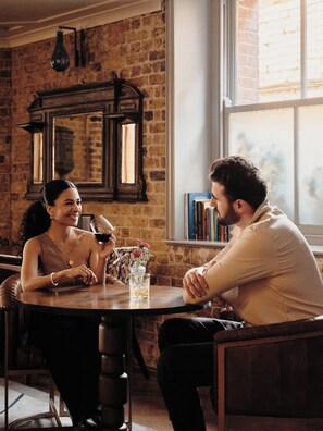 Library -  Morton Hotel (London)