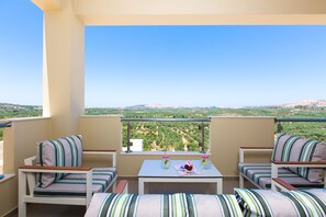 Property grounds - Kampos Villa I, Nature Living with Heated Pool (Achlades, Rethymno)