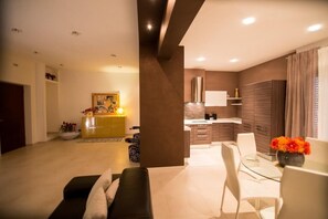 Villa, 3 Bedrooms, Non Smoking | Private kitchen | Full-size fridge, microwave, oven, stovetop - Villa Relax (Ostuni)