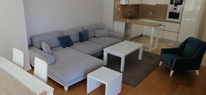 Familieleilighet | Oppholdsrom | Flatskjerm-TV