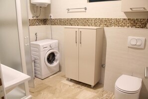 Family Apartment | Bathroom | Shower, towels, toilet paper - Family Apartments Budva (Budva)