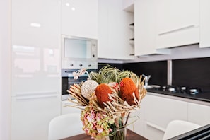 Estudio, para no fumadores | Cocina privada | Refrigerador con congelador, microondas, horno y parrilla de estufa