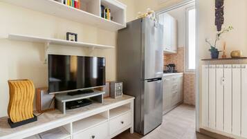 Apartment, 1 Schlafzimmer, Nichtraucher | Wohnbereich | Flachbildfernseher