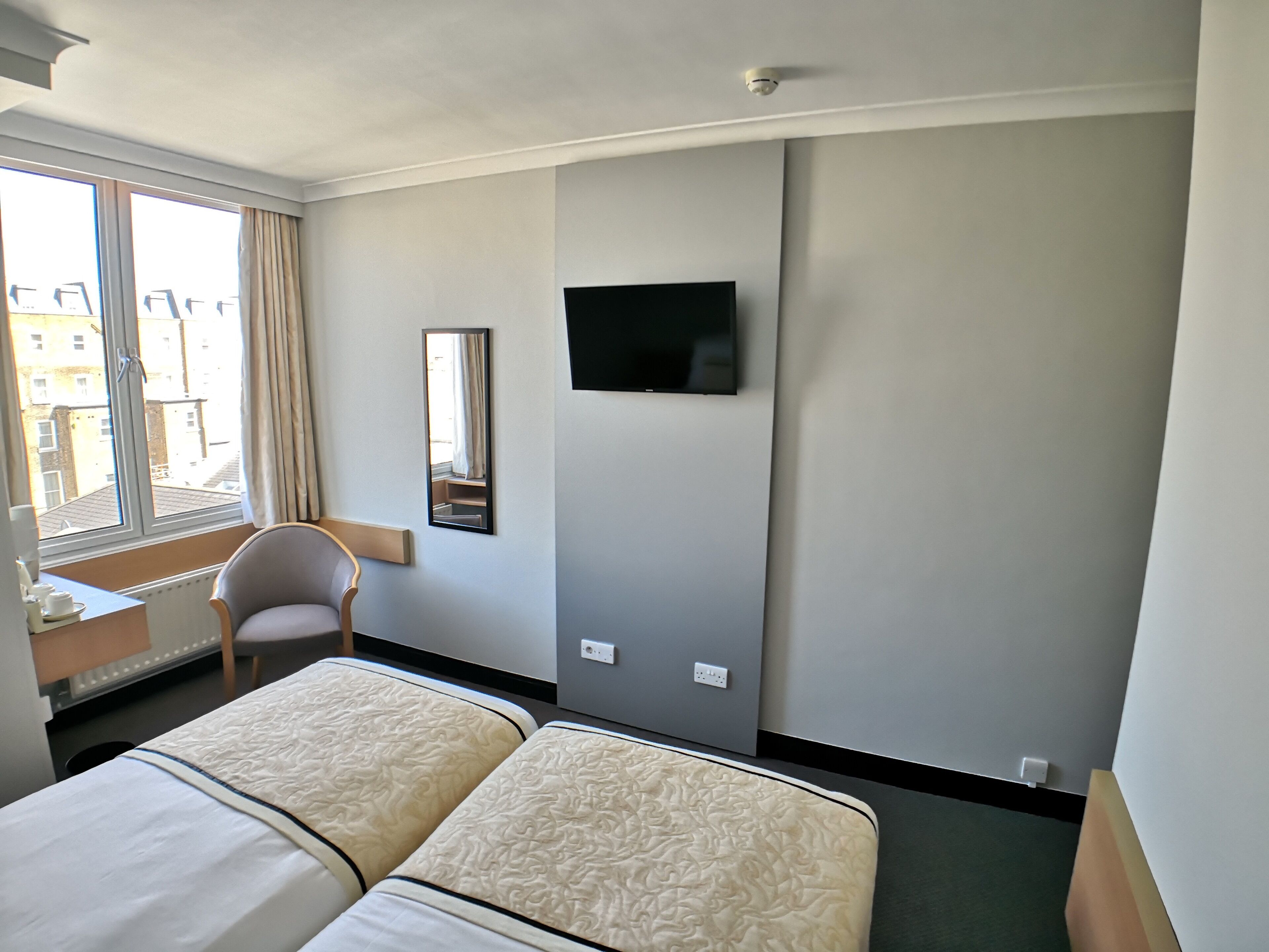 1 bedroom, in-room safe, desk, laptop workspace