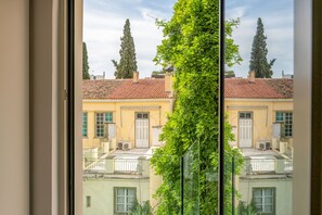 Interior - Beverly V Luxury Suite in Central Plaka by JJ Hospitality- (Athina)