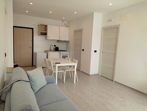 Panoramic Apartment | Private kitchen | Mini-fridge - Miti dello Stretto B&B (Messina)