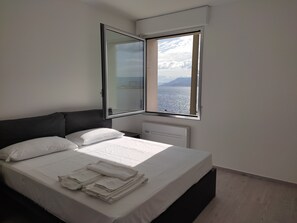 Panoramic Apartment | Premium bedding, in-room safe, individually furnished, desk - Miti dello Stretto B&B (Messina)