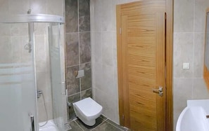 Shower, free toiletries, hair dryer, towels - Otel KGZ Konagi (Ankara)