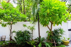 Exterior - OYO 1042 Boon's Residence Sathorn (Bangkok)