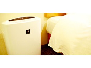 Equipped with air purifier with humidifier function