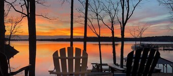 Luxury Secluded Lake Home King Beach Views Dock