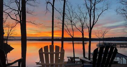 Luxury Secluded Lake Home King Beach Views Dock