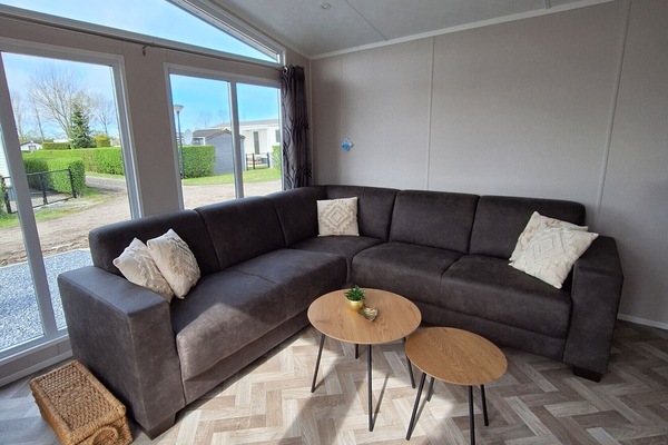 living room Beach Resort Nieuwvlietbad - 37