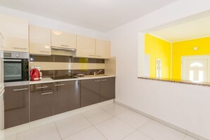 Private kitchen - Spacious Apartment Janko (Medulin)