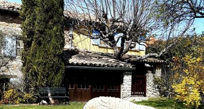 Le Tilleul - Charming gîte with covered terrace facing Mont Ventoux