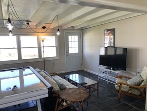 Smart TV y futbolito