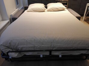 1 Schlafzimmer, Schreibtisch, Bügeleisen/Bügelbrett, WLAN