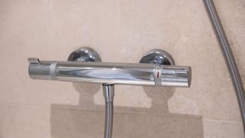 Hand-held showerhead