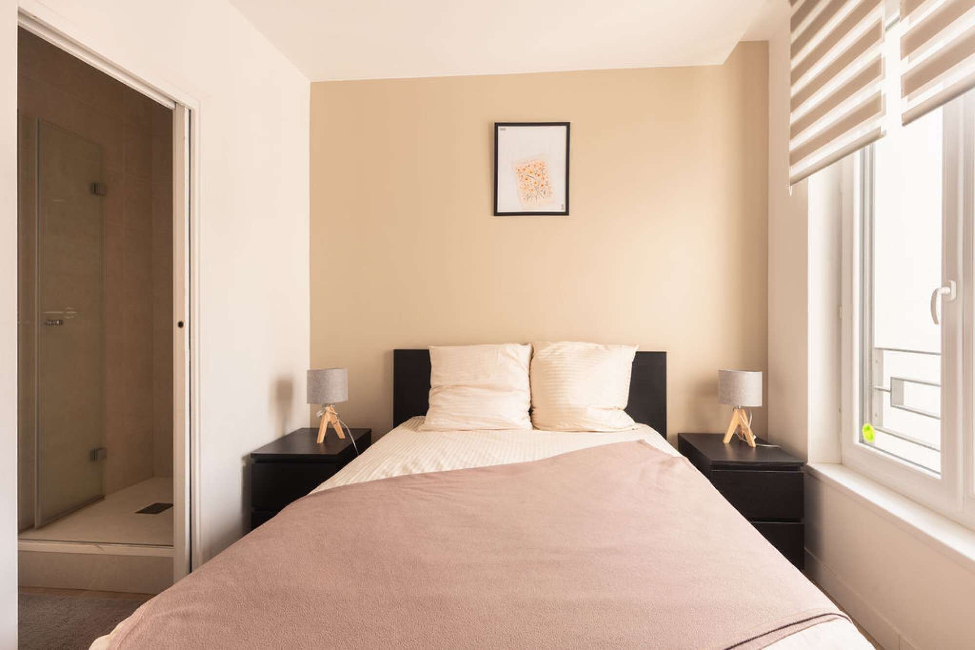 1 chambre, bureau, fer et planche à repasser, Wi-Fi
