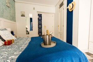 Doppia Standard | Copriletto in piuma, Wi-Fi gratuito