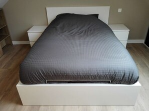 1 Schlafzimmer, Schreibtisch, Bügeleisen/Bügelbrett, WLAN
