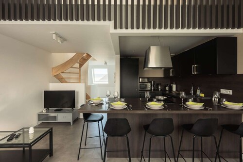★★★ Contemporary duplex apartment near spa ★★★