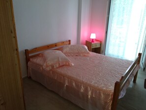 Free WiFi, bed sheets - Velikis Apartments (Sithonia)