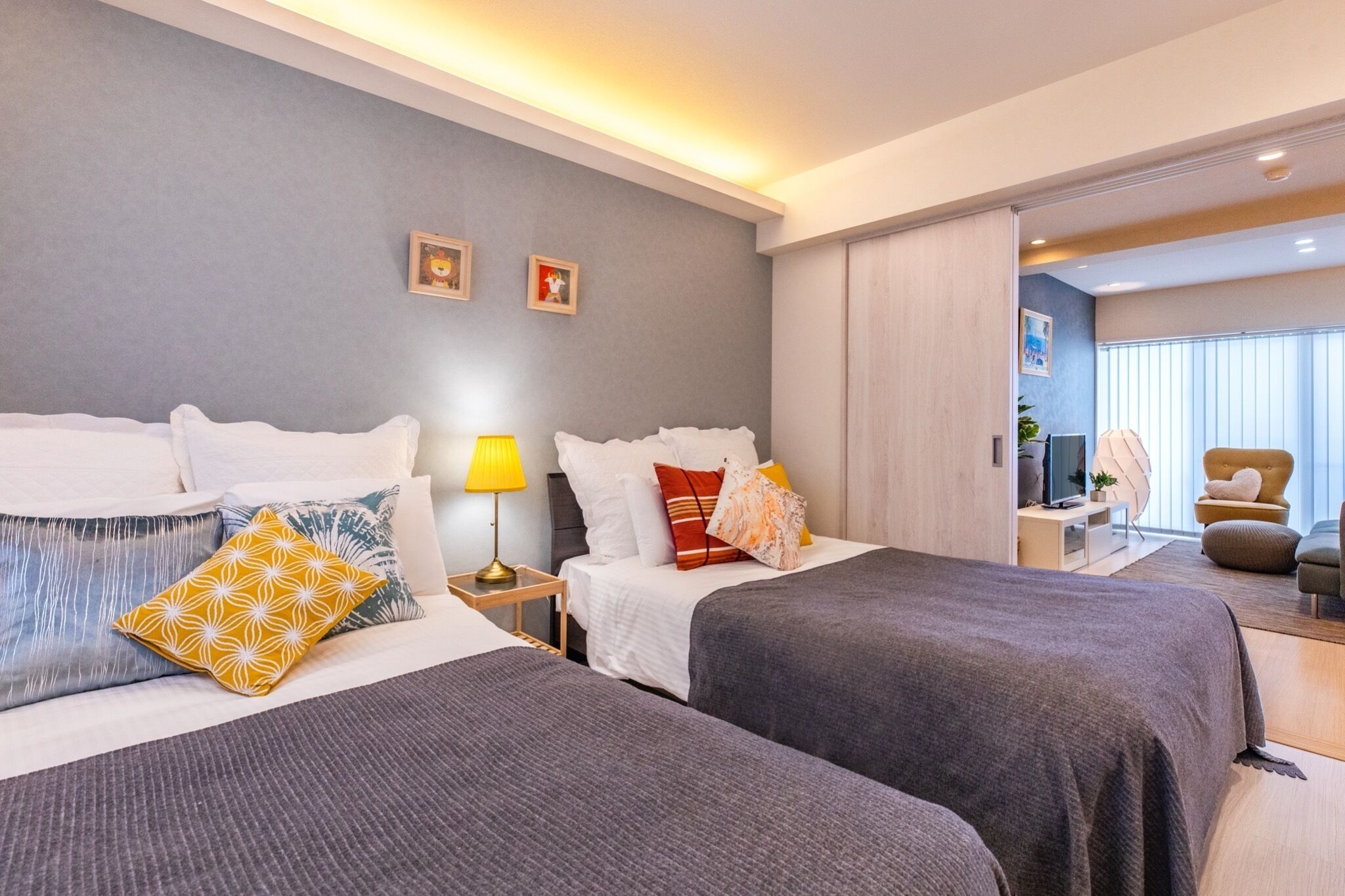 2 habitaciones, escritorio, internet y ropa de cama 