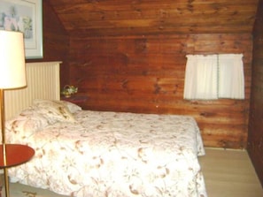 3 bedrooms, iron/ironing board, WiFi - Ossipee Lake house, pet friendly (Waterboro)