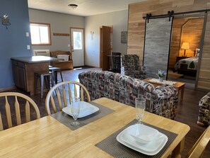 Living area - Pelican Motel (Pelican Rapids)