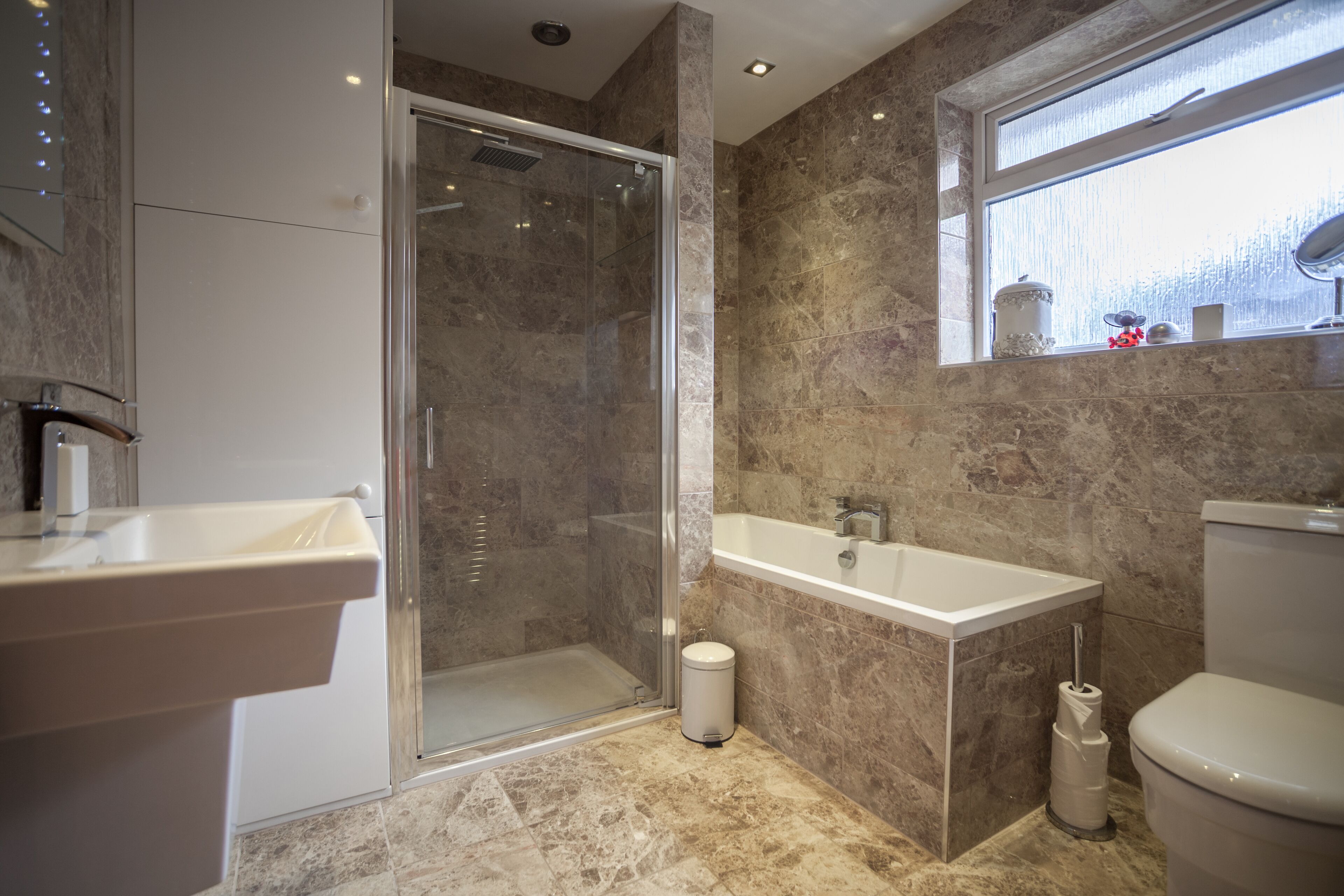Shower, towels