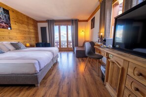 Superior Room, Non Smoking, Valley View