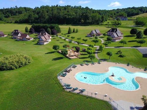 Les SOURCES Comfort Panoramic terrace, SPA, Swimming pool, Fishing pond, Jacuzzi.