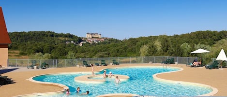 Piscine couverte, piscine extérieure