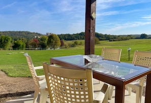 تناول الطعام بالخارج