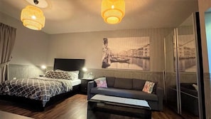 1 bedroom, desk, iron/ironing board, free WiFi