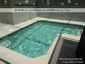 Piscine extérieure, piscine chauffée