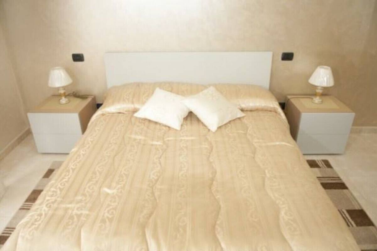 Down duvets, desk, laptop workspace, free WiFi