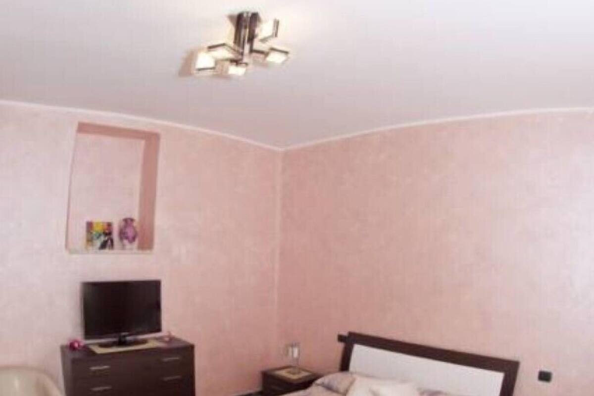 Down duvets, desk, laptop workspace, free WiFi