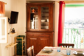 In-room dining